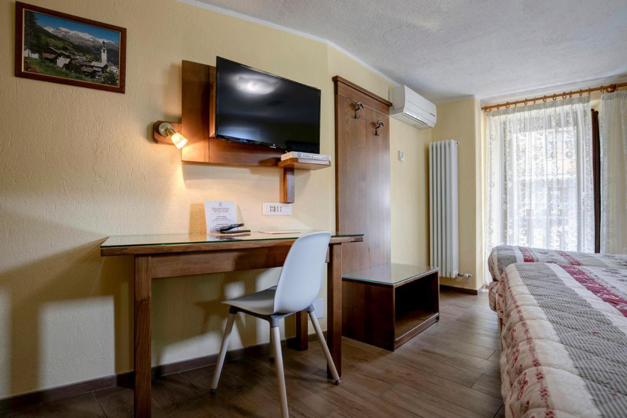 Hotel Cecchin Aosta Exterior foto