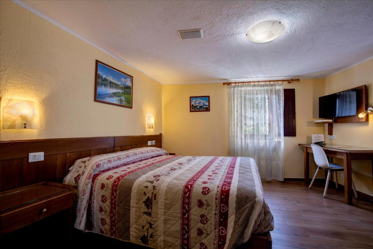 Hotel Cecchin Aosta Exterior foto