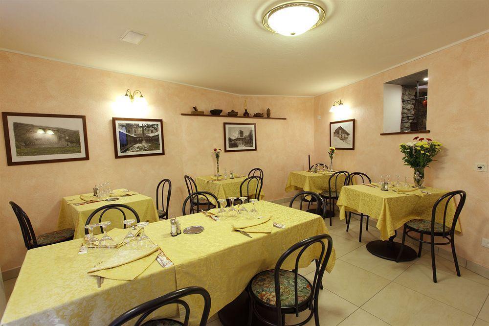 Hotel Cecchin Aosta Exterior foto
