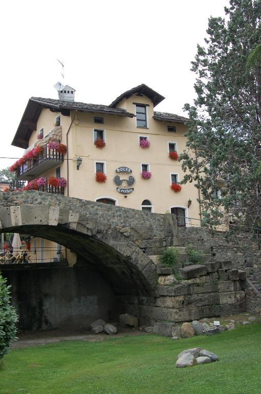 Hotel Cecchin Aosta Exterior foto